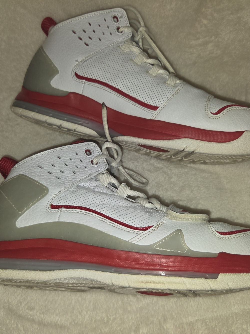 JORDAN EVOLUTION 85 men's White and Red Mid-Top Sneakers